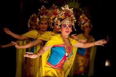 Bali dili dansçılar