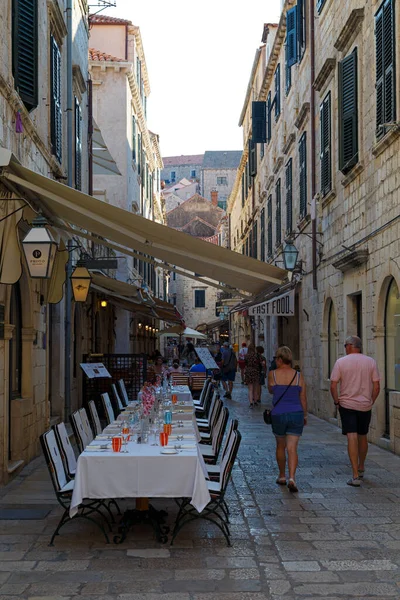 Dubrovnik Croacia 2021 Muchos Turistas Todo Mundo Caminando Por Las — Foto de Stock