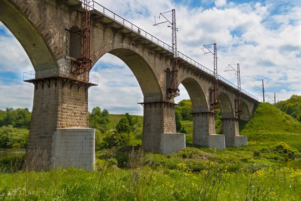 Pintoresco Viaducto Ferroviario Antiguo Puente Ferrocarril Piedra Arqueada Través Del — Foto de Stock