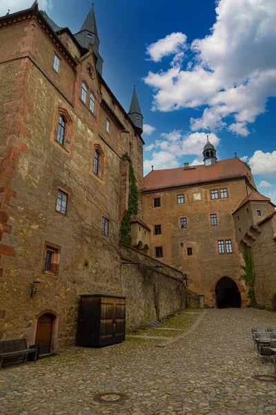 Starożytny Zamek Kriebstein Poza Widokiem Dziedziniec Saksonia Wschodnie Niemcy Znany — Zdjęcie stockowe