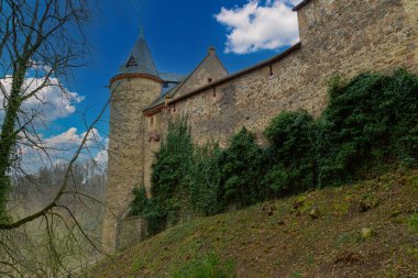 Antik Kriebstein kalesi. Saksonya. Doğu Almanya. Ünlü turizm merkezi, turizm merkezi