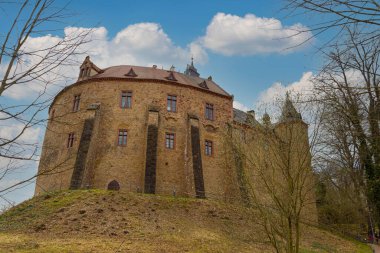 Antik Kriebstein kalesi. Saksonya. Doğu Almanya. Ünlü turizm merkezi, turizm merkezi