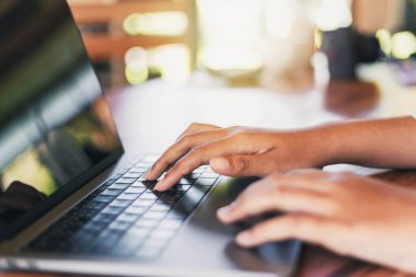 Yeni nesil iş adamları çalışıyor.