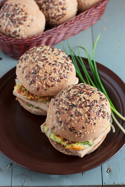 Wholegrain burgers with tofu — Stock Photo, Image