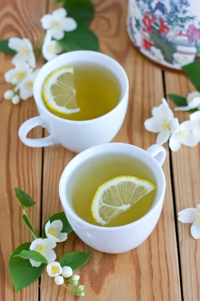 Grönt te med jasmine och citron — Stockfoto