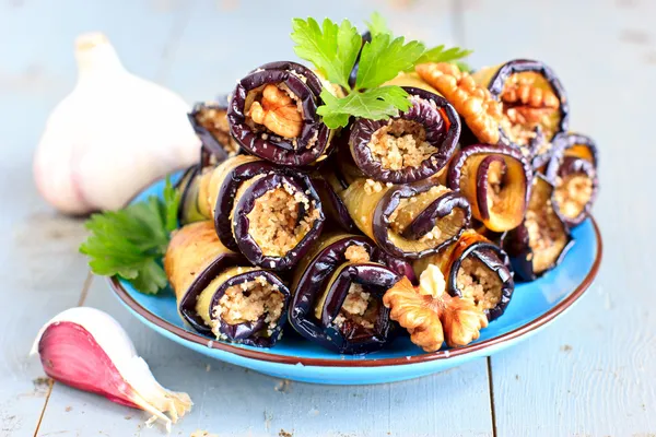 Eggplant rolls with walnut and garlic — Stock Photo, Image