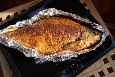 Folyoda pişmiş balık. Fotoğraf seç