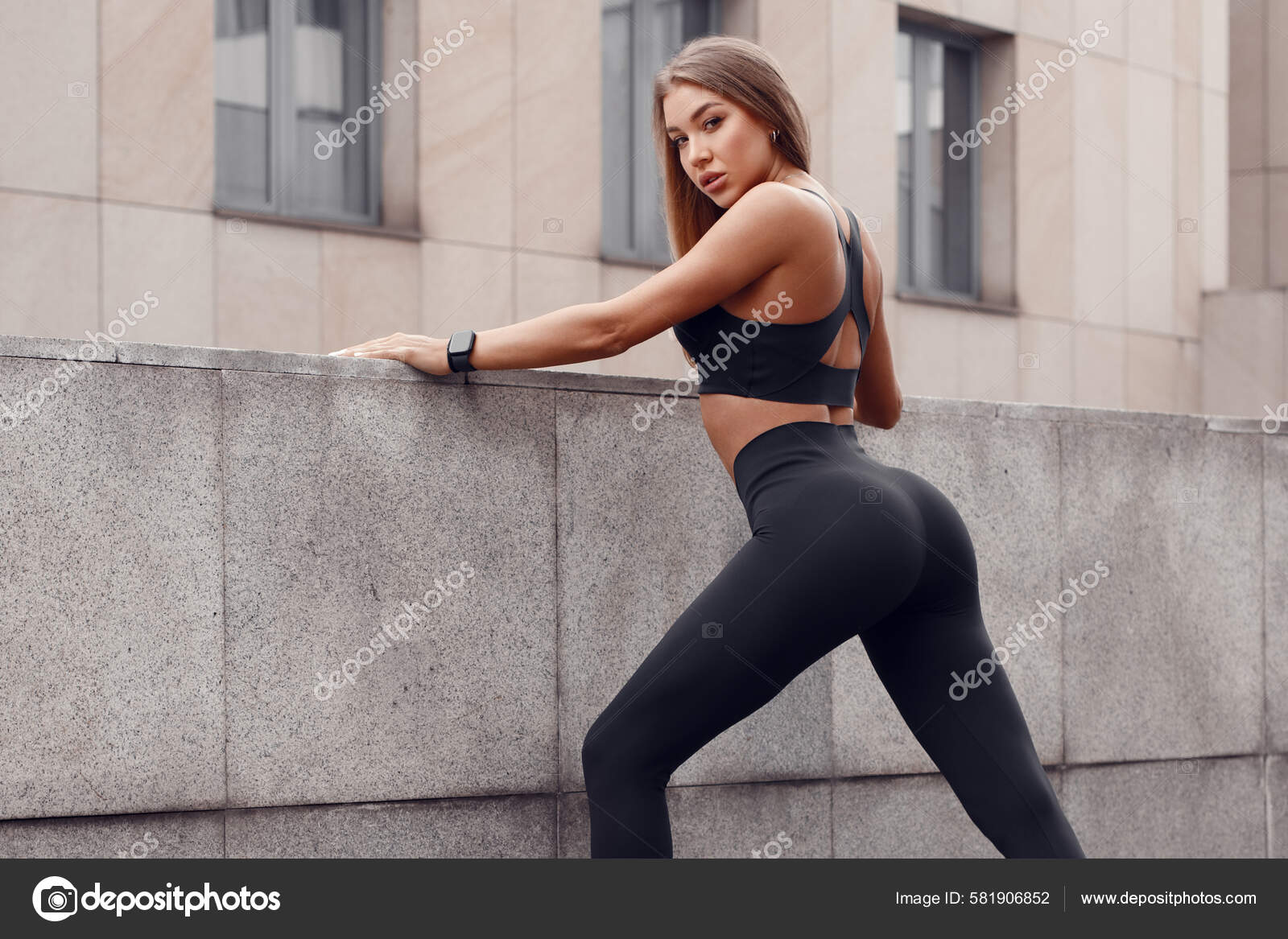 Beautiful Fitness Woman Outdoors Athletic Girl Leggings Stock Photo by  ©Nikolas_jkd 581906852