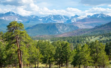 Dağların güzel manzarası