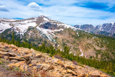 Dağların güzel manzarası