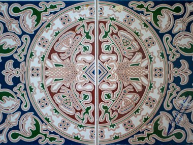 Soyut desenli döşeme arkaplanı mavi, beyaz ve yeşil süsleme biçiminde..