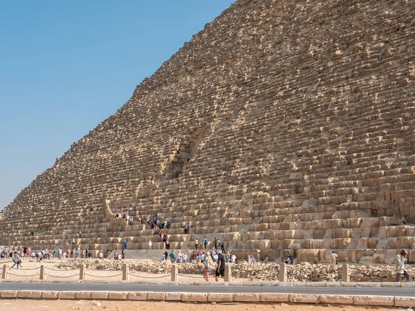 Giza Kair Egipt Września 2021 Piramida Cheopsa Największa Egipskich Piramid — Zdjęcie stockowe