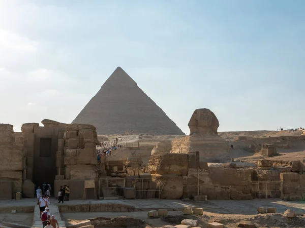 Gizeh Caïro Egypte September 2021 Zicht Het Sfinxbeeld Egyptische Piramide — Stockfoto