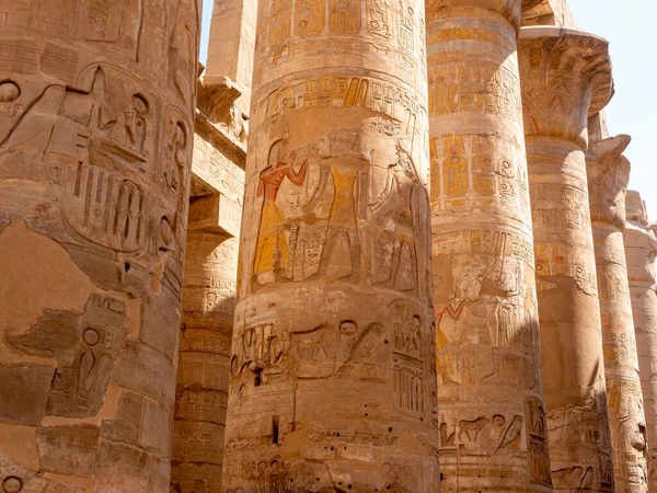 Stone Columns Egyptian Hieroglyphs Ancient Drawings Karnak Temple Close Luxor — Stock Photo, Image