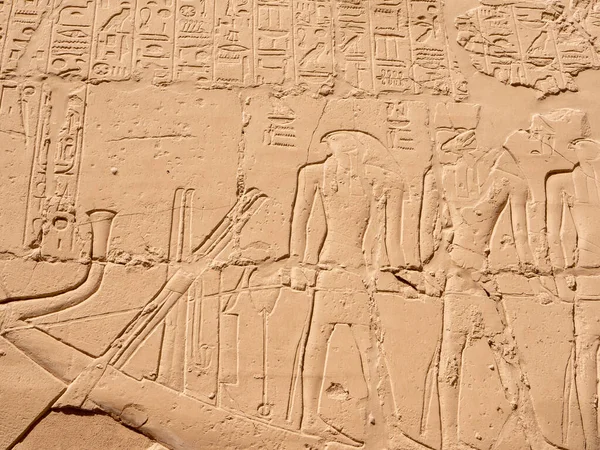 Karnak Tapınağı Ndaki Mısır Hiyeroglifleri Antik Çizimler Mısır Tanrısı Horus — Stok fotoğraf