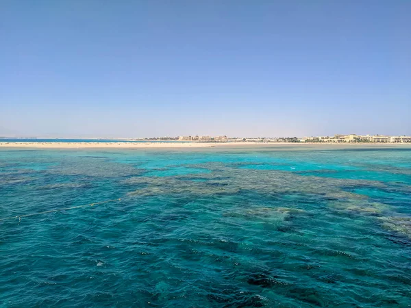 サンゴ礁と紅海の美しい景色 エジプトのフルガダ スペースのコピー — ストック写真