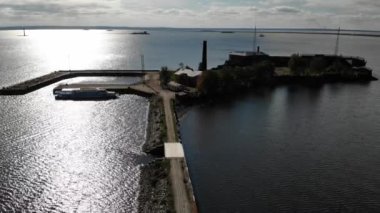Kronstadt 'taki Peter kalesi, Baltık Denizi' ndeki takviye adası, Finlandiya Körfezi.