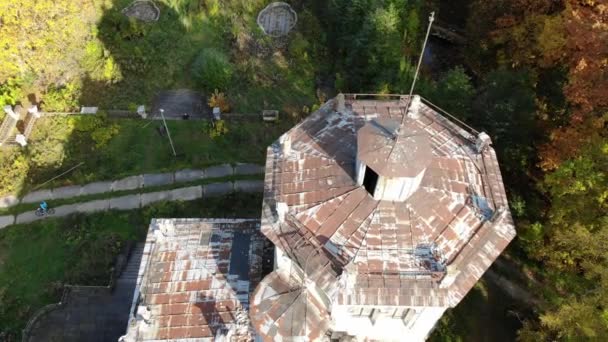 Mansión abandonada finca Mikhailovka, palacio y parque del siglo XIX. Antena — Vídeos de Stock