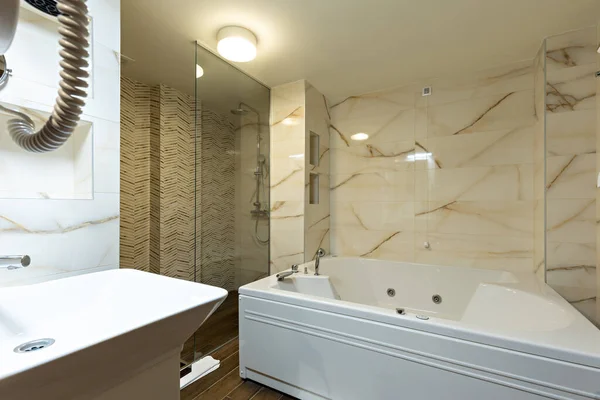 Interior Baño Lujo Con Bañera Hidromasaje — Foto de Stock