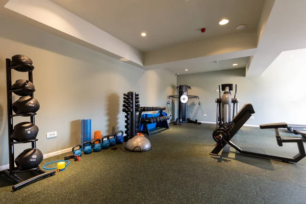 Interior Gimnasio Hotel Vacío Con Equipo — Foto de Stock