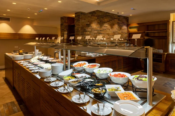 Aperitivos Ensalada Servidos Una Mesa Buffet Restaurante — Foto de Stock