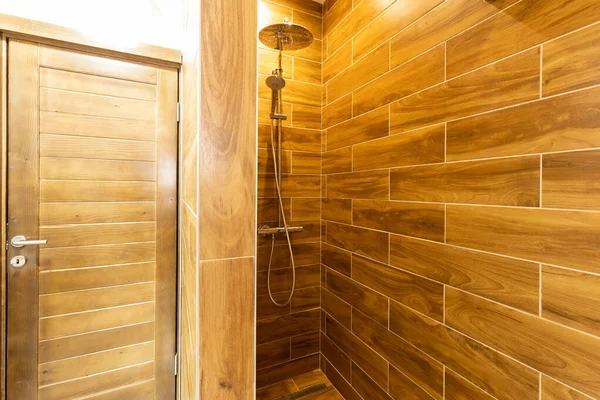 Interior Brown Tiled Bathroom — Stock Photo, Image