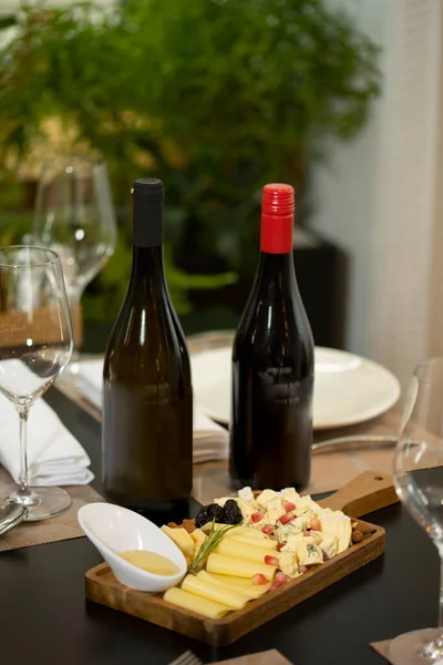 Bouteille Maquette Vin Servie Sur Une Table Restaurant — Photo