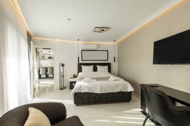 Lüks bir otel dairesi.