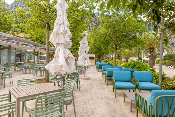 Empty Outdoor Hotel Restaurant Garden — Zdjęcie stockowe