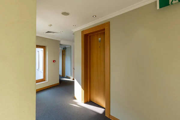 Interior Hotel Corridor Doors — Stock Photo, Image