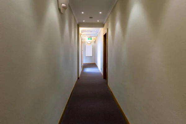 Interior Hotel Corridor Doors Room Nummbers — Stock fotografie