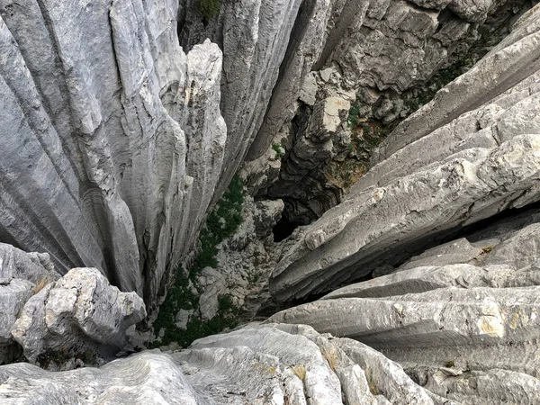 Luoghi Misteriosi Insoliti Nelle Montagne Selvagge Della Regione Mediterranea — Foto Stock