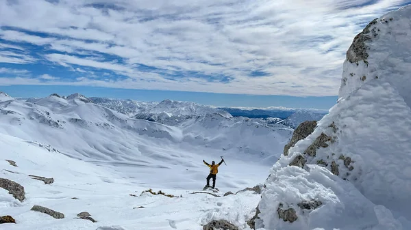 Χειμερινή Αναρρίχηση Επιτυχία Δύσκολα Βουνά Και Καταπληκτική Θέα — Φωτογραφία Αρχείου
