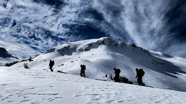 Actividad Senderismo Invierno Las Montañas Pico —  Fotos de Stock