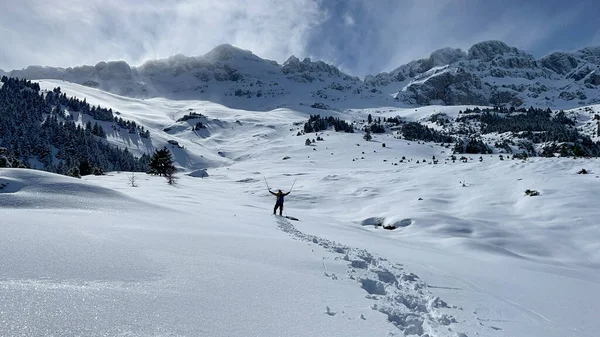 Storia Dell Alpinista Che Fatto Una Coraggiosa Coraggiosa Escursione Tra — Foto Stock
