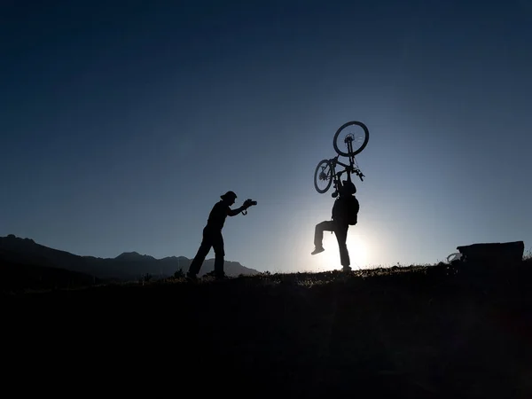 Photographer Doing Promotional Advertising Work Cyclist — Stock Photo, Image