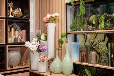 Dekoratif seramik vazo. Şık İç dizayn