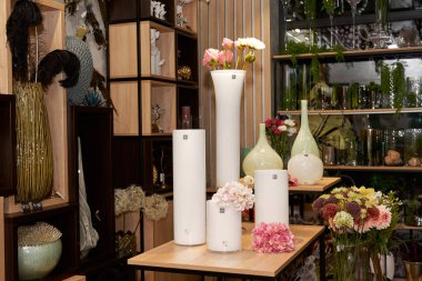 Dekoratif seramik vazo. Şık İç dizayn