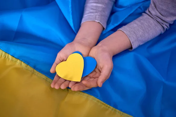 Child Hands Holding Yellow Blue Paper Hearts Ukrainian Flag Background — Stock Photo, Image