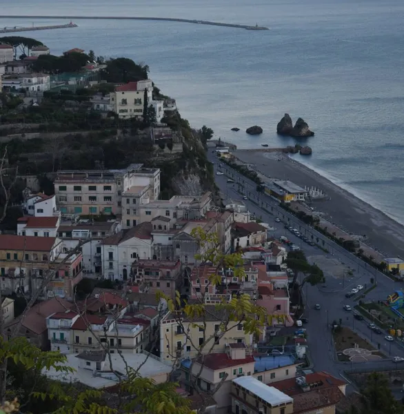 地中海の島の街の眺めは — ストック写真