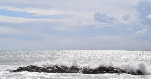 Waves Crashing Beach — Stock Photo, Image