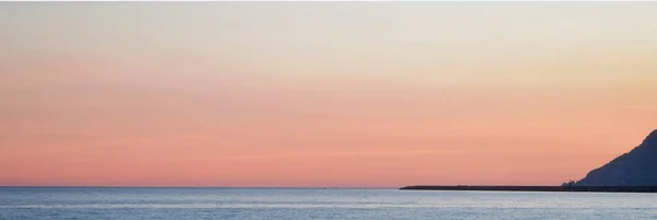 Denizde gün batımı.