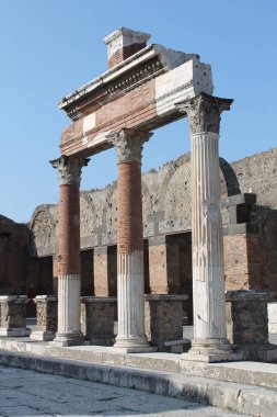 Ephesus şehrinin eski kalıntıları, hindi.