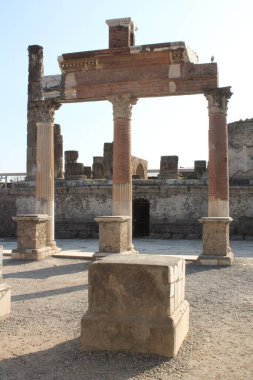 İsrail devletinin başkentinin antik tapınağının kalıntıları.