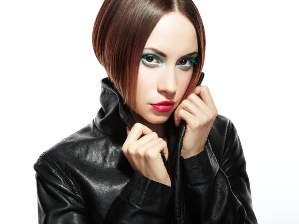 Portrait of a beautiful brunette woman in  leather jacket. — Stock Photo, Image