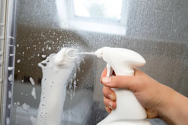 Person Hand Using Limescale Remover Chemical Foam Descaling Shower Case — Stock Photo, Image