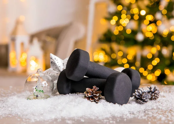 Healthy Lifestyle Christmas Feasting Period Concept Black Dumbbells Christmas Ornaments — Stockfoto
