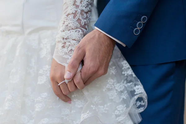 Mãos de casamento — Fotografia de Stock