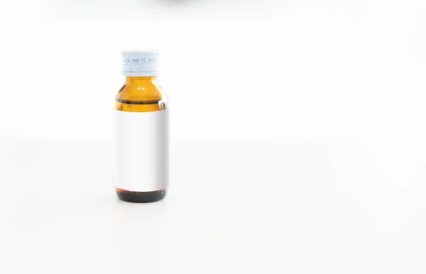 Glass Bottle Screw Cap Label — Stock Photo, Image