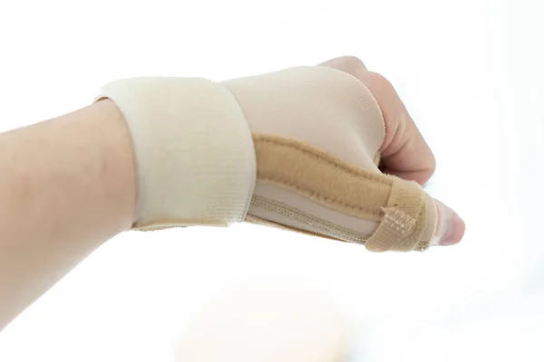 Пов Язка Зап Ястя Підтримки Болю Руці Обережністю Показують Палець — стокове фото